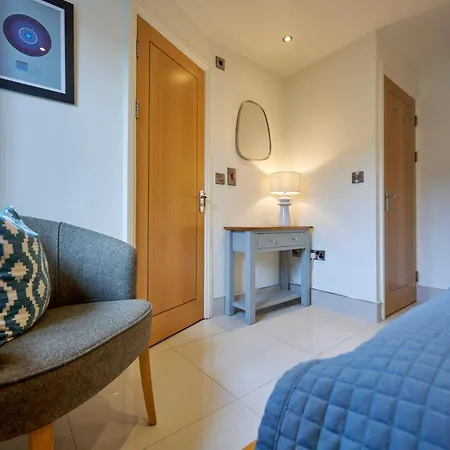 アパート Riverside Park 2