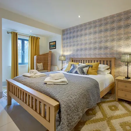 アパート Riverside Park 2 ケズィック