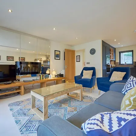 Riverside Park 2 * Кесвик